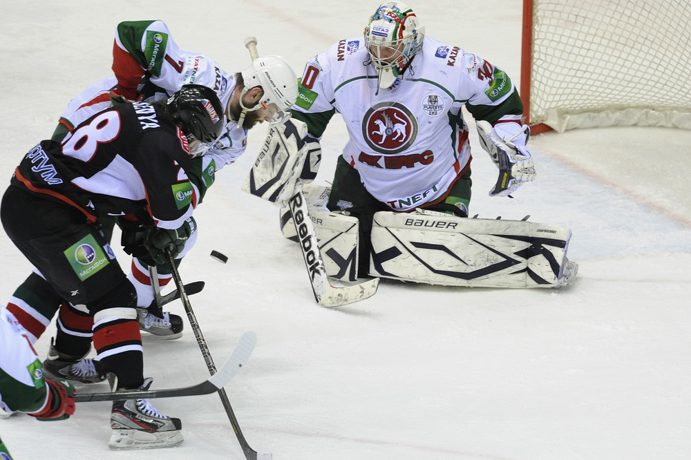 \"Ак Барс\" увеличивает отрыв в серии с \"Трактором\"