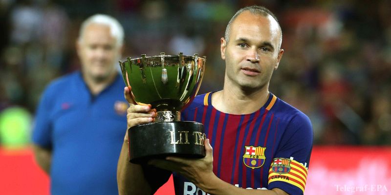 Иньеста планирует уход из \"Барселоны\"