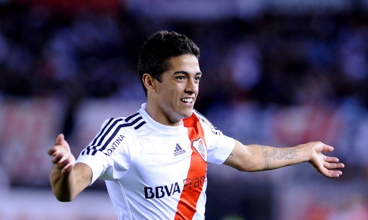 \"Рубин\" намерен приобрести хавбека \"Ривер Плейт\"