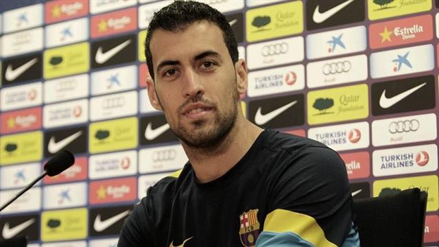 Бускетс считает, что \"Барселоне\" следует лучше играть в защите