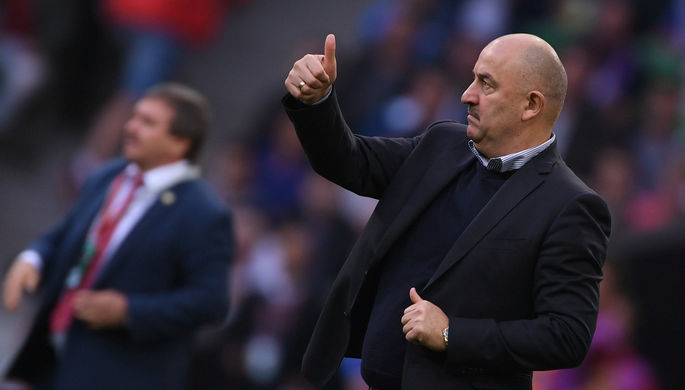 Черчесов поздравил Рауша и Фернандеса с дебютом в сборной России