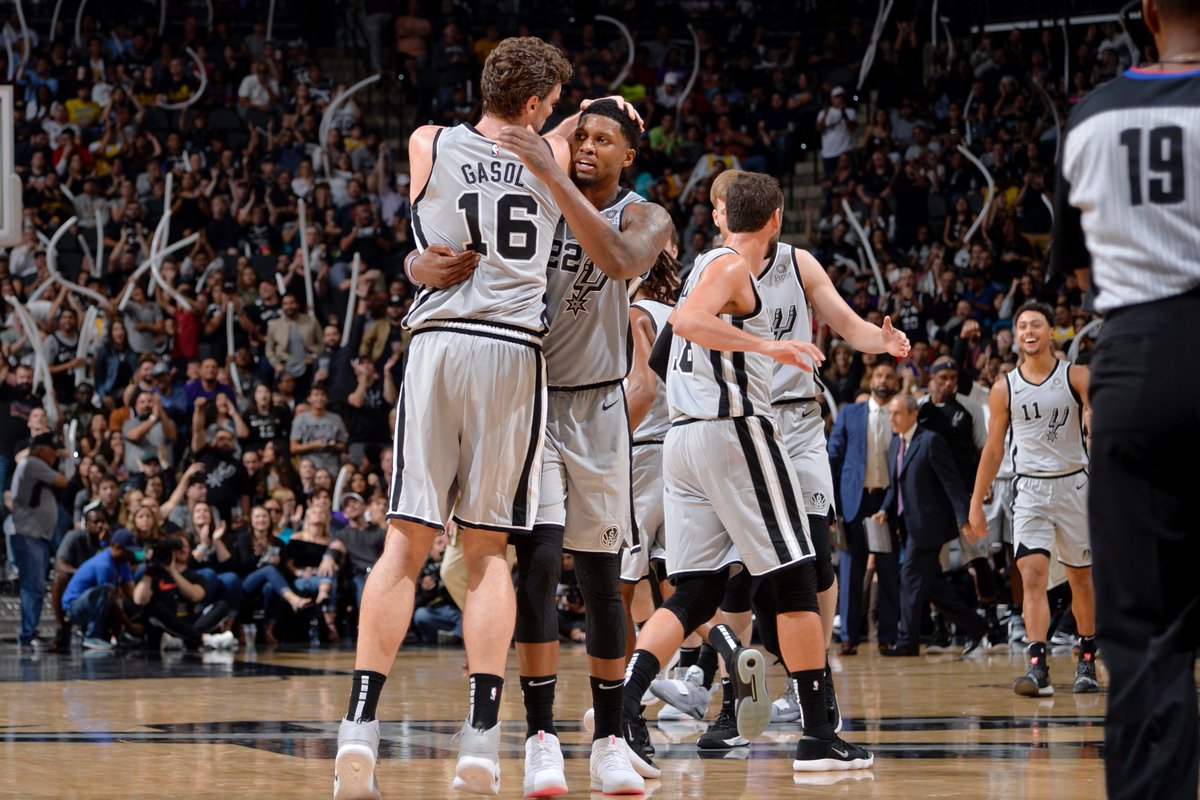 \"Лейкерс\" уступили \"Сан-Антонио\"