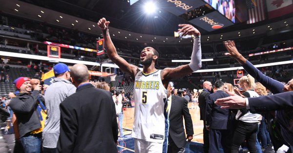 \"Денвер\" минимально обыграл \"Чикаго\"