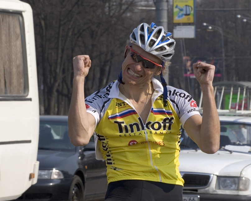 Тиньков поделился своим мнением о Армстронге