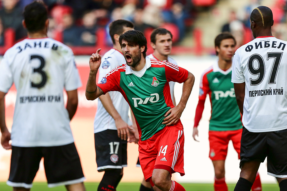 \"Локомотив\" разобралсяя с \"Амкаром\" в Москве