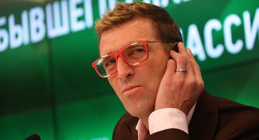 Каррера: У меня хранится очень много футболок в гараже