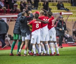 "Монако" уверенно шагнул в 1/4 финала Кубка лиги