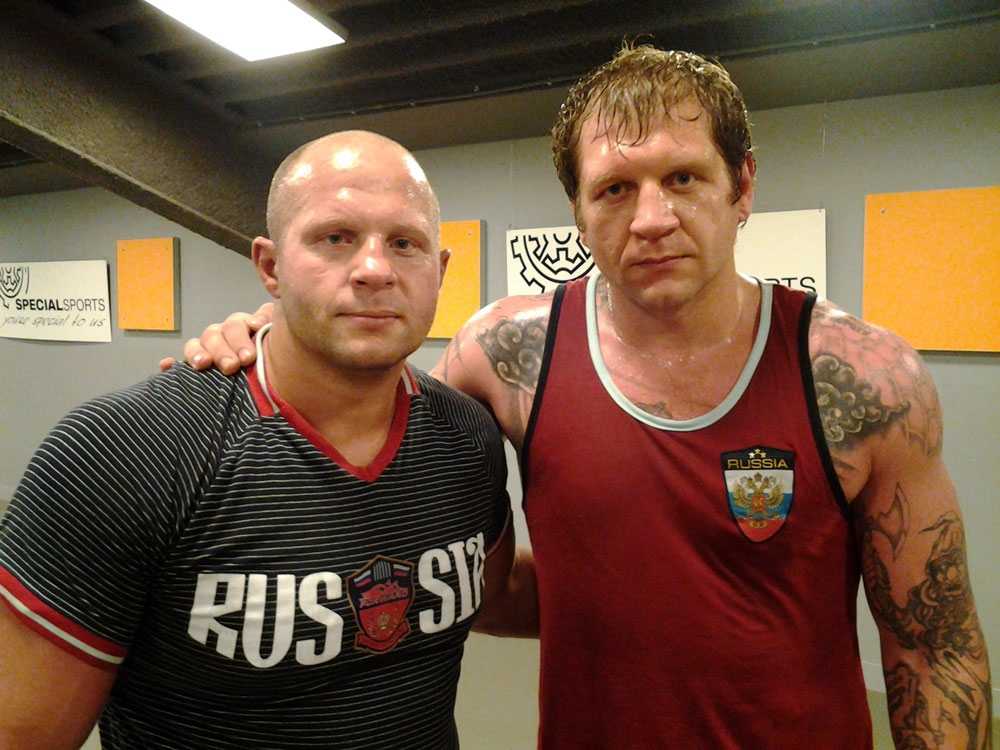 Емельяненко: мы уже долгое время  не общаемся с братом