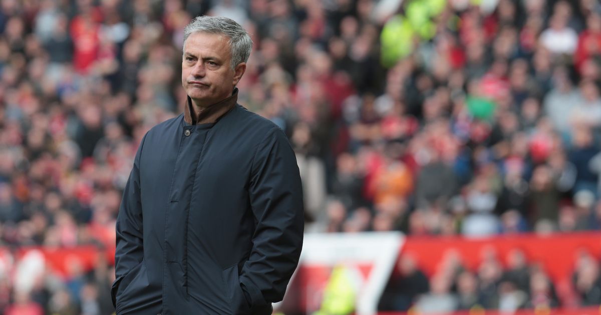 Моуринью не хочет, чтобы Блинд и Дармиан уходили из \"МЮ\"