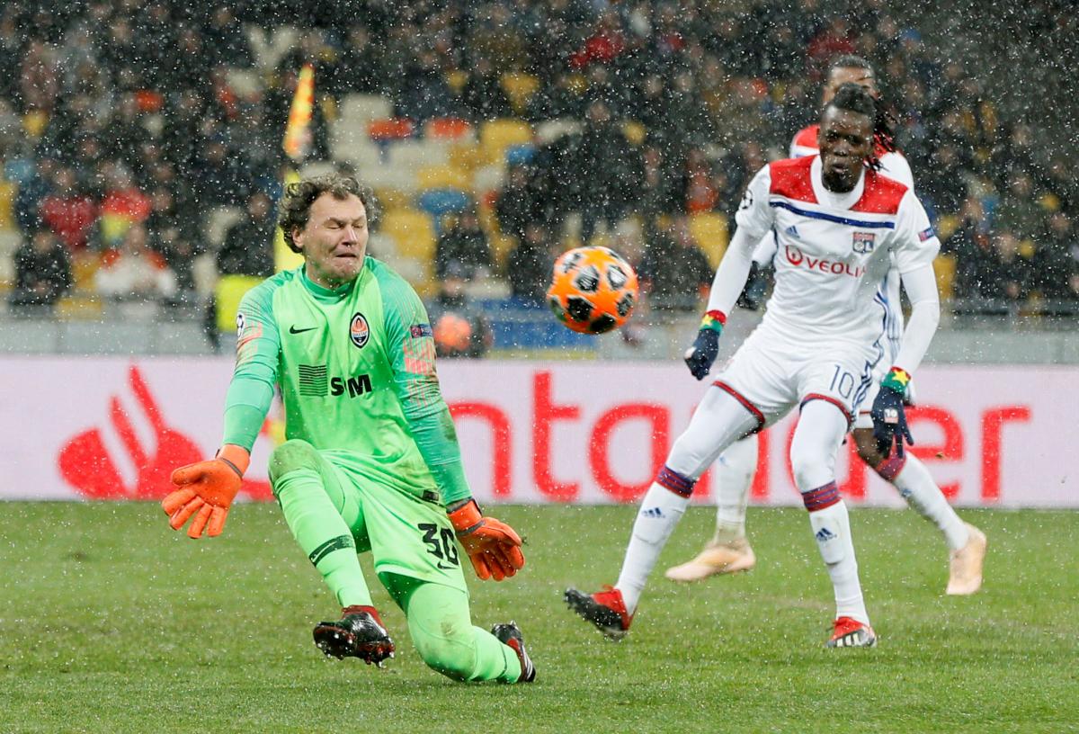 \"Шахтёр\" не смог победить \"Лион\" и вышел в Лигу Европы