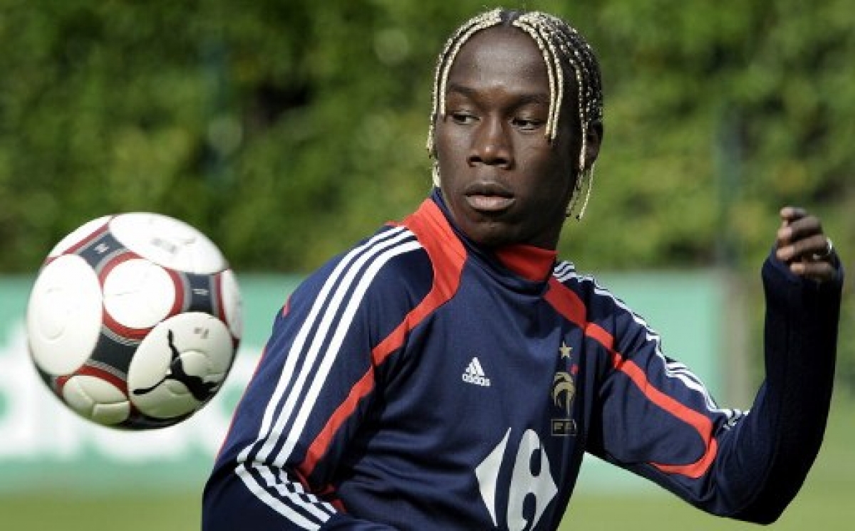 \"Арсенал\" продлит контракт со своим защитником