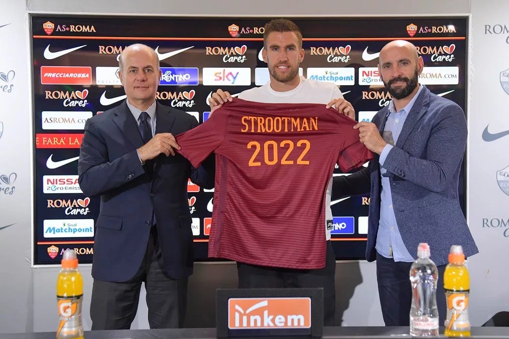 \"Рома\" продлила Строотмана