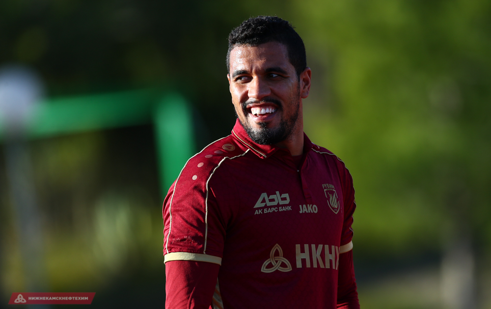 Жонатас начал учить русский язык