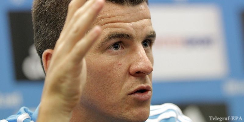 \"Анжи\" интересуется Бартоном