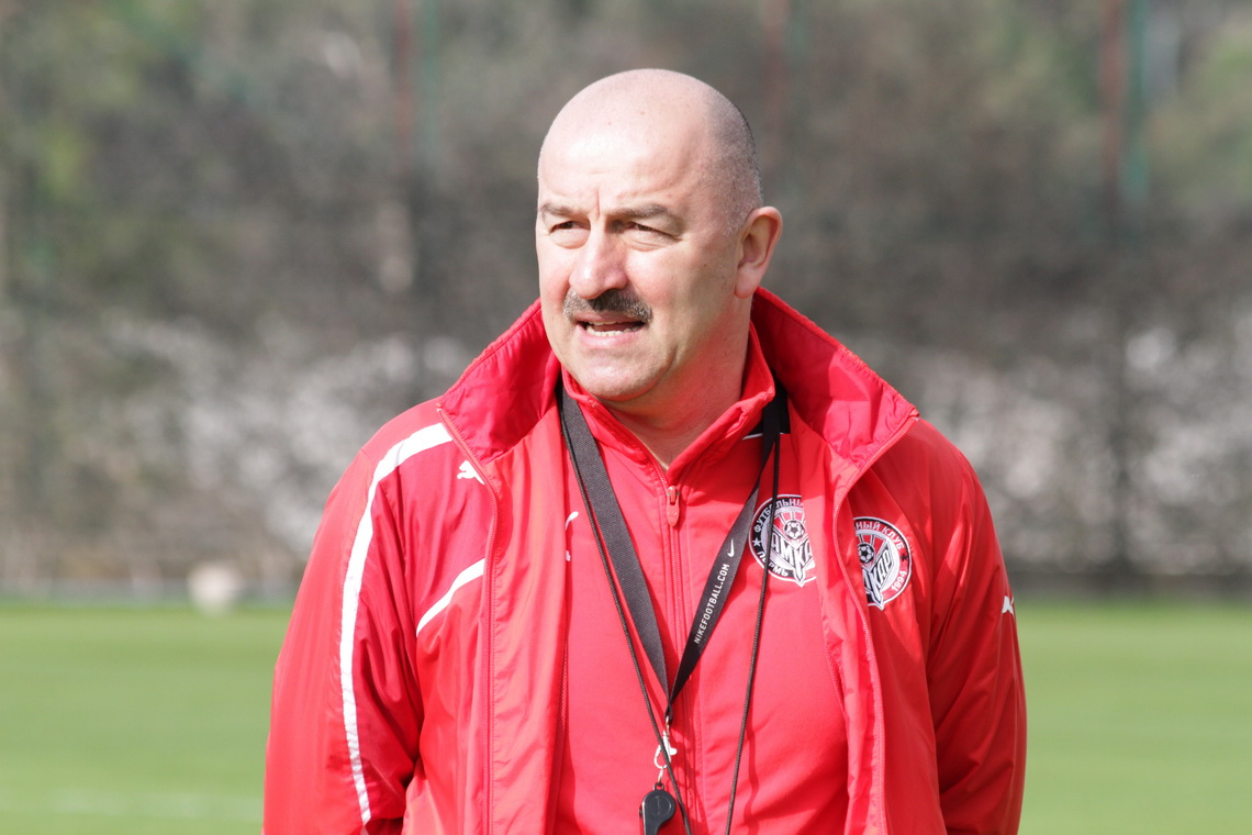 \"Амкар\" объявил о переходе Черчесова в \"Динамо\"