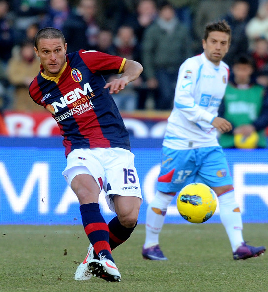 Хавбек \"Болоньи\" нужен испанским клубам