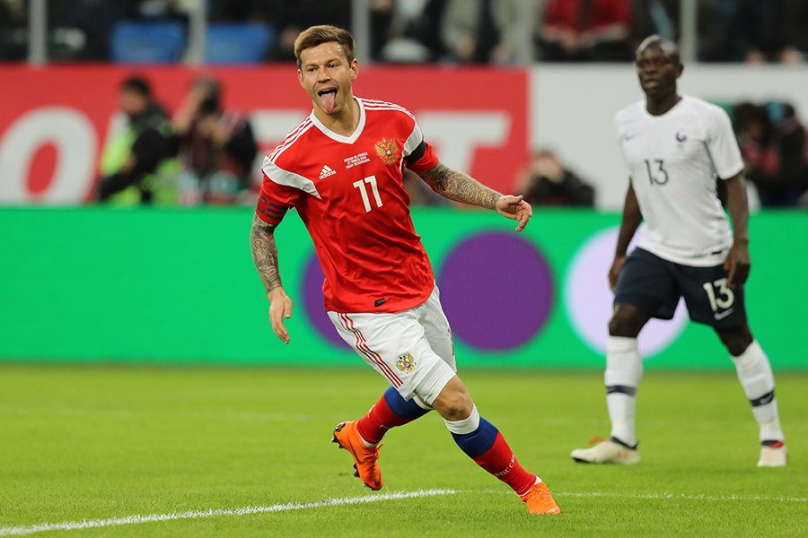 Россия проиграла Франции, пропустив 3 гола