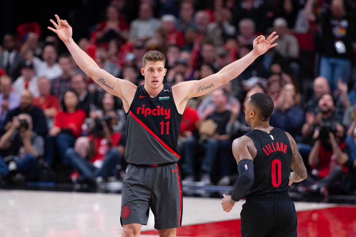 \"Портленд\" с трудом справился с \"Орландо\"