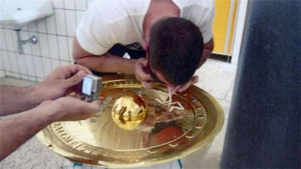 Из \"салатницы\" \"Рапида\" нюхали кокаин