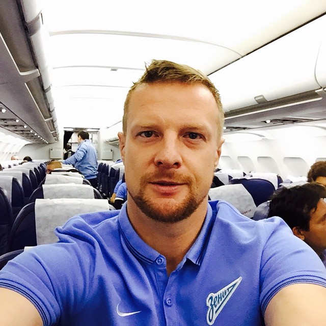 Малафеев травмировал колено 