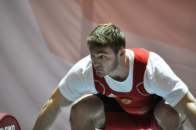 Аухадов стал чемпионом Европы по тяжелой атлетике