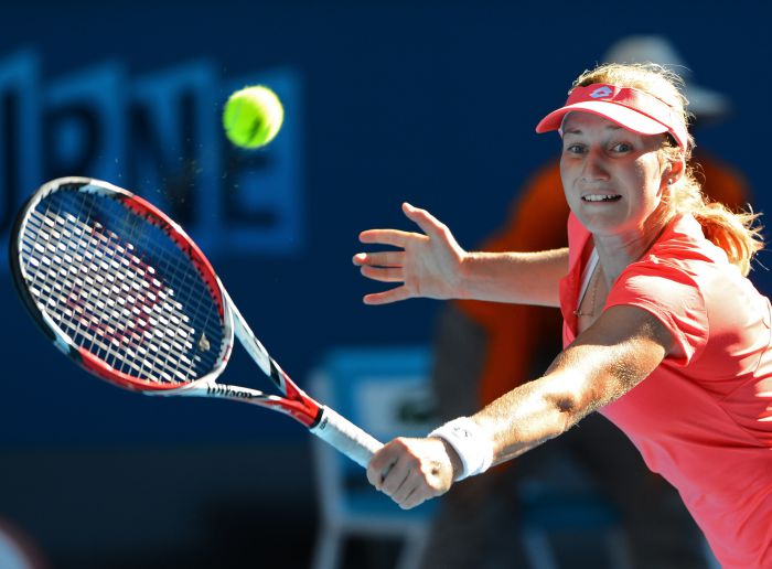 Макарова обыграла Азаренко на турнире в Мадриде