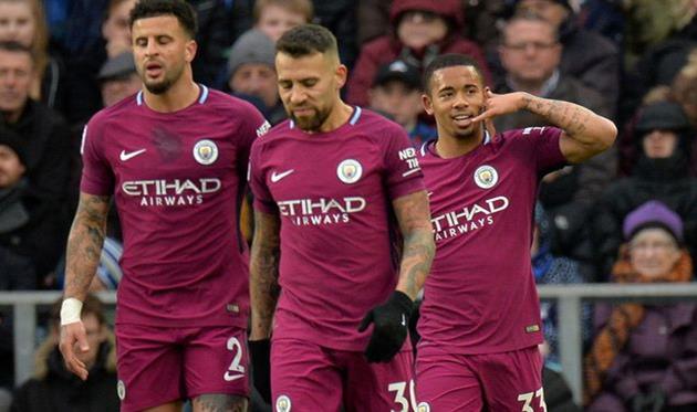\"Манчестер Сити\" на классе разобрался с \"Эвертоном\"