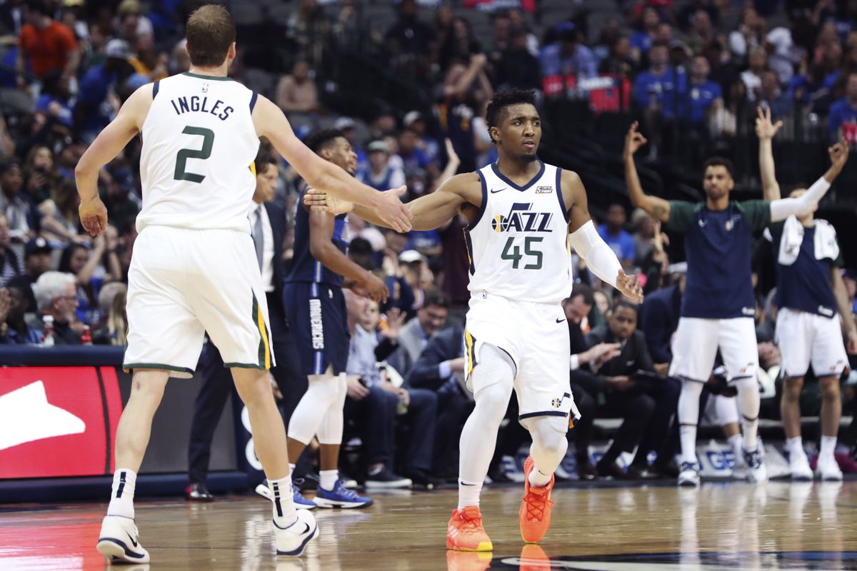 \"Даллас Маверикс\" уничтожили \"Юту Джаз\"