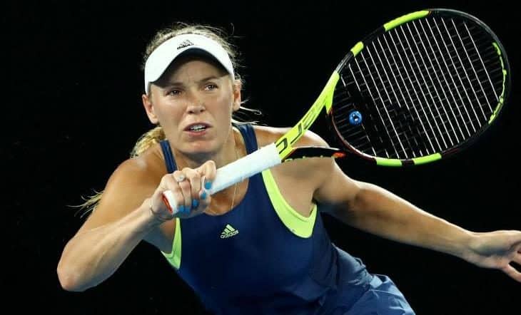 Возняцки уверенно переиграла В. Уильямс