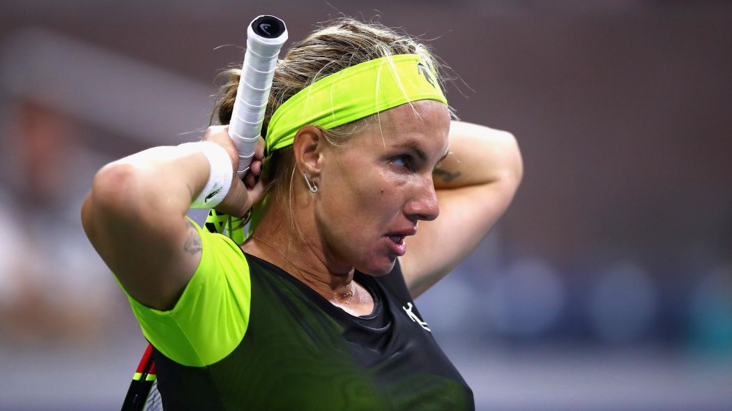 Кузнецова в двух сетах проиграла Мартич