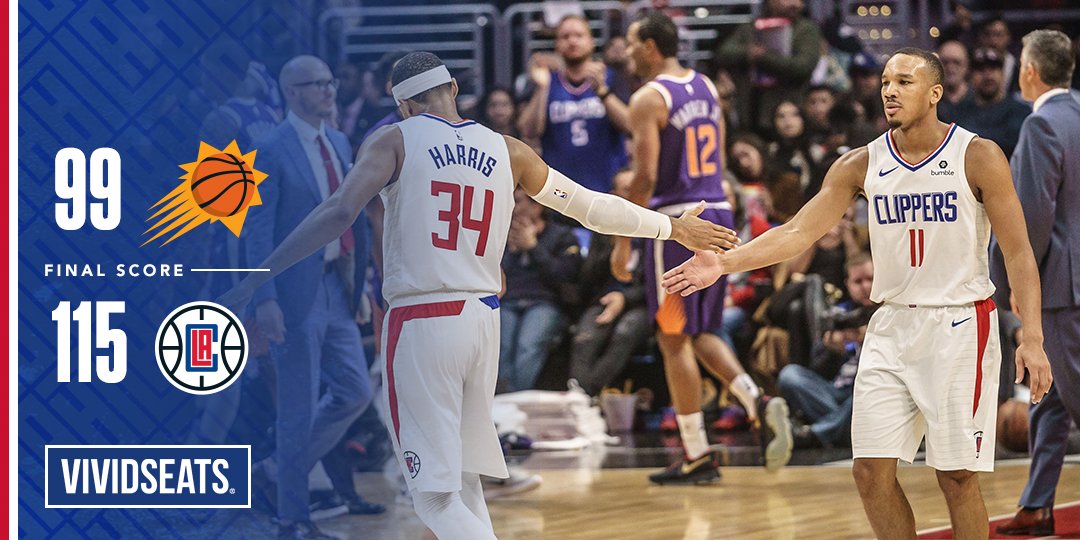 \"Клипперс\" взяли верх над \"Финиксом\"