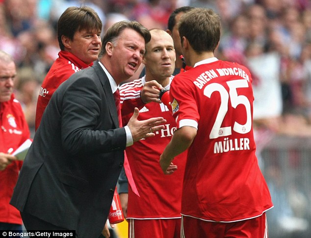 Босс \"Баварии\" признался, что команда Гвардиолы играет по концепциям ван Гала