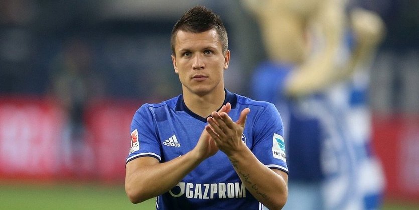 \"Шальке\" хочет выкупить Коноплянку у \"Севильи\"