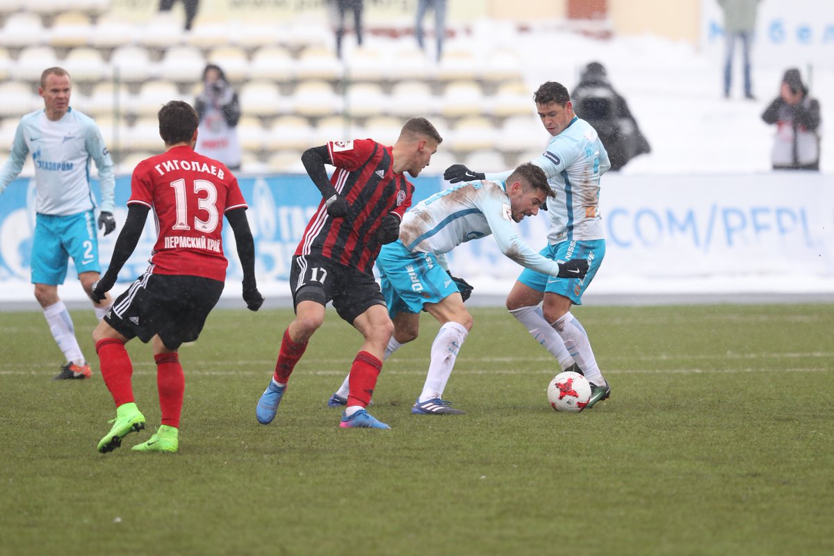 \"Зенит\" проиграл \"Амкару\" в Перми