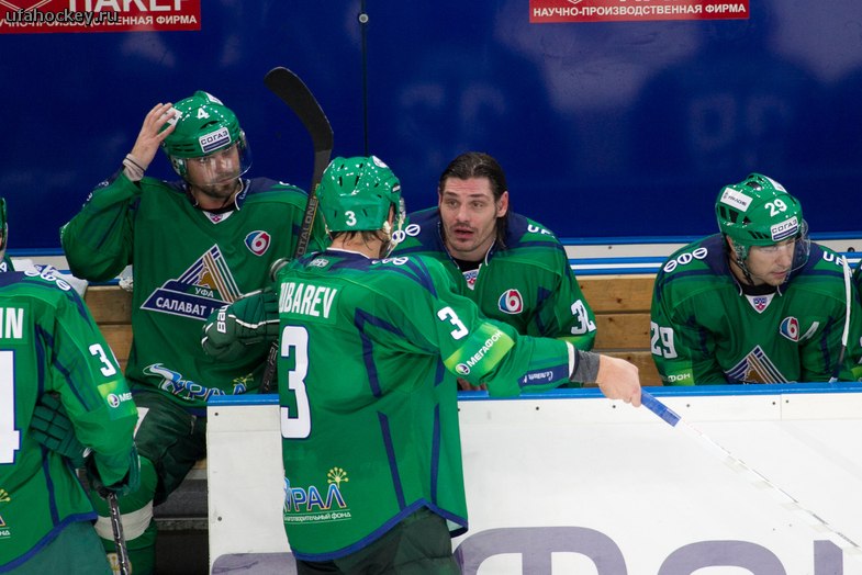 \"Салават Юлаев\" сенсационно оступился дома