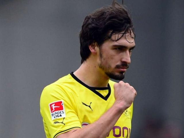 \"Шмели\" отклонили предложение \"МЮ\" по Хуммельсу