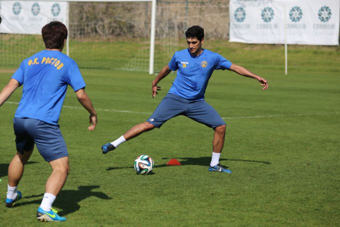 \"Ростов\" презентовал новичка