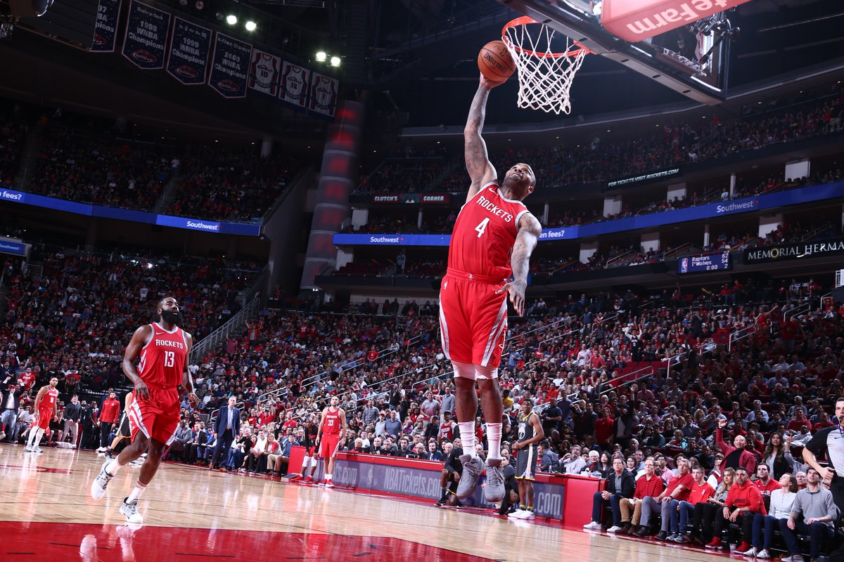 \"Хьюстон\" одержал победу над \"Голден Стэйт\"