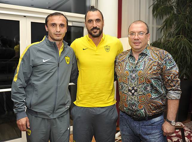 Официально: \"Анжи\" оформил трансфер Алмейды