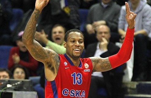 \"ЦСКА\" обыгрывает \"Реал\" на своем паркете