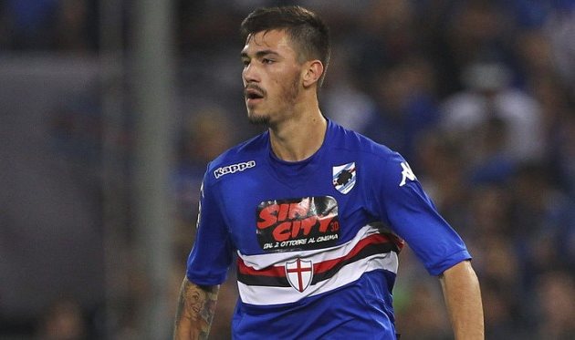 \"Милан\" предлагает 28 млн за защитника \"Ромы\"