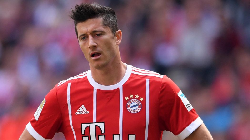 Алонсо отговаривает Левандовски от ухода из \"Баварии\"