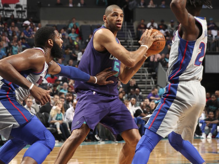 \"Детройт\" на выезде проиграл \"Шарлотт\"