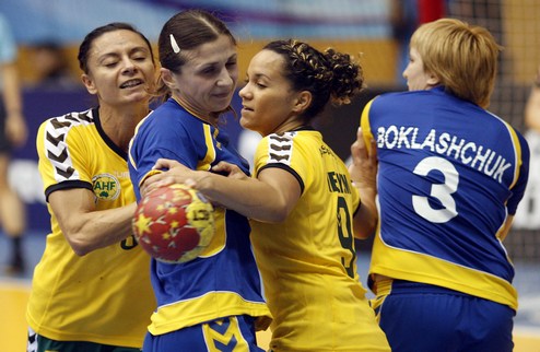 Гандбол. Украинки провалили матч открытия Евро-2012
