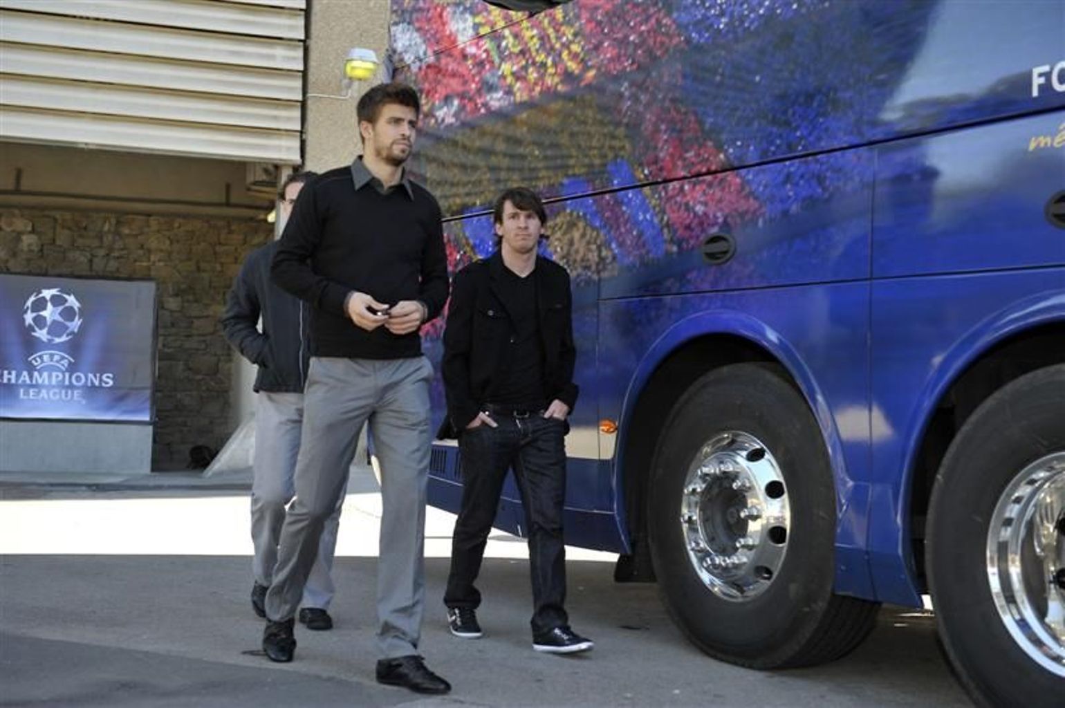 Пике не может представить \"Барсу\" без Месси