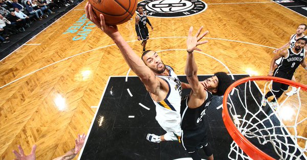 \"Бруклин\" проиграл у себя дома \"Юте\"