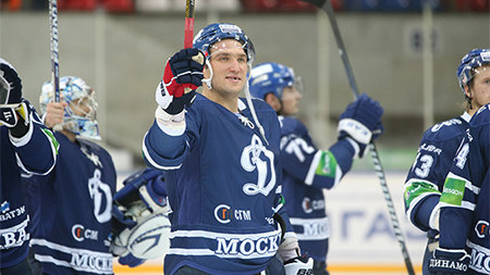 Московское \"Динамо\" уверенно обыграло \"Амур\"