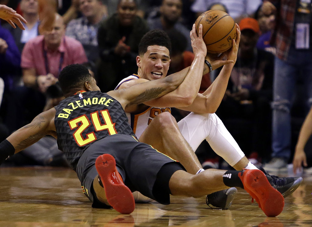 \"Финикс Санз\" вырвали победу у \"Атланты Хоукс\"