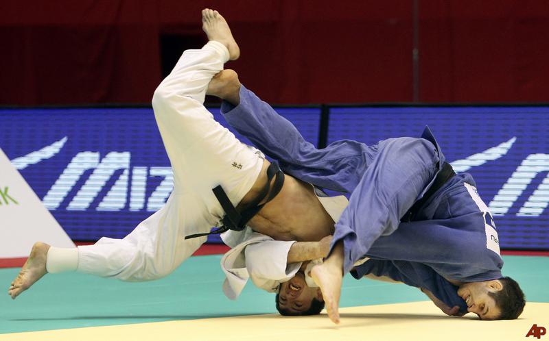 Денисов выиграл чемпионат Европы по дзюдо в весе до 90  кг