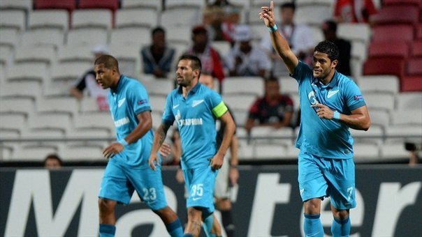 Халк забил первый гол Лиги Чемпионов  2014/2015